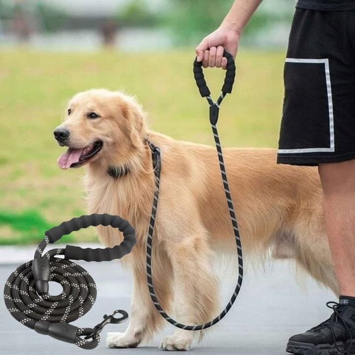 Smycz czarna odblaskowa dla psa